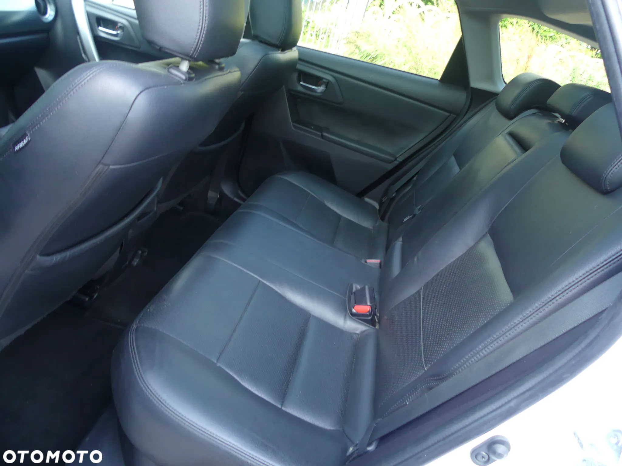 Toyota Auris 1.8 VVT-i Hybrid Automatik Executive - 26