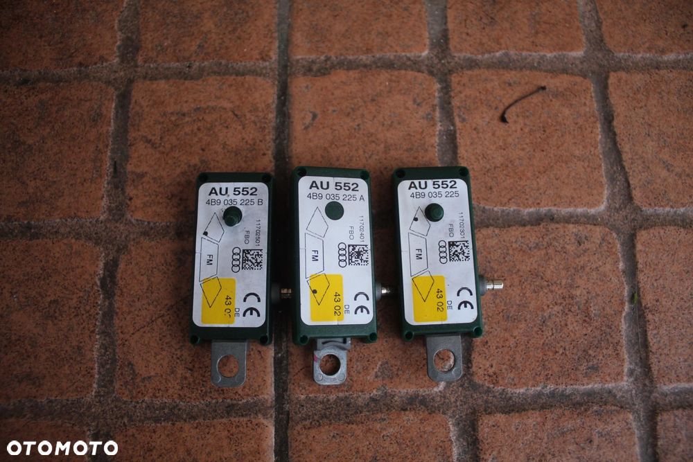 WZMACNIACZ ANTENY KPL AUDI A6 C5 4B9035255B - 2