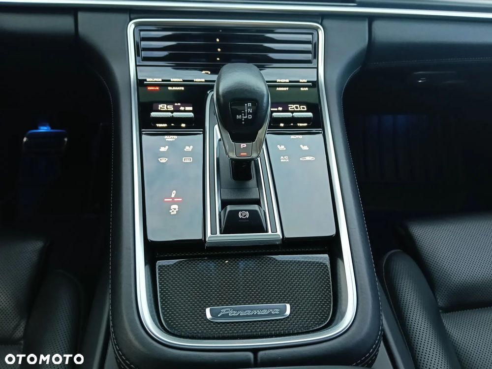 Porsche Panamera - 29