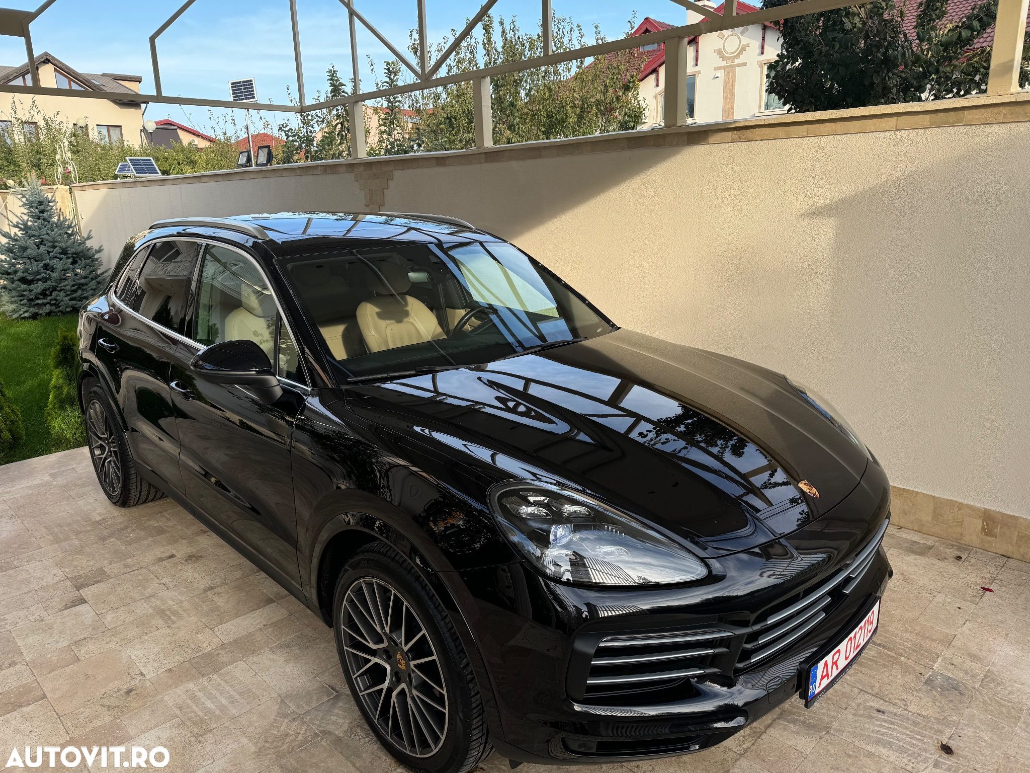 Porsche Cayenne - 4