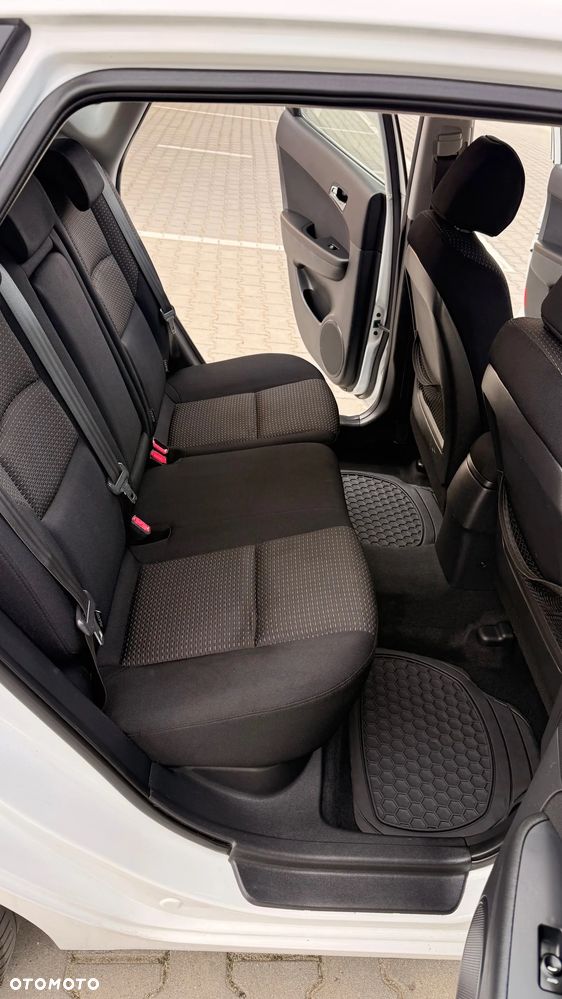 Hyundai i30 1.6 Classic - 12