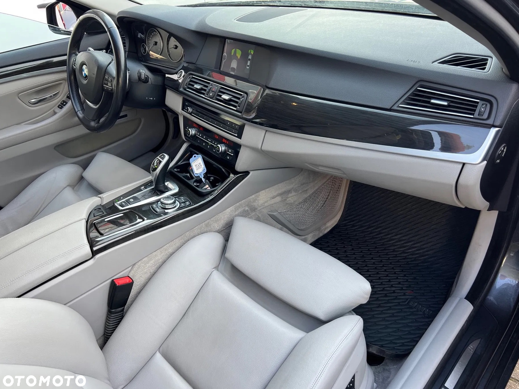 BMW Seria 5 523i Sport-Aut - 8
