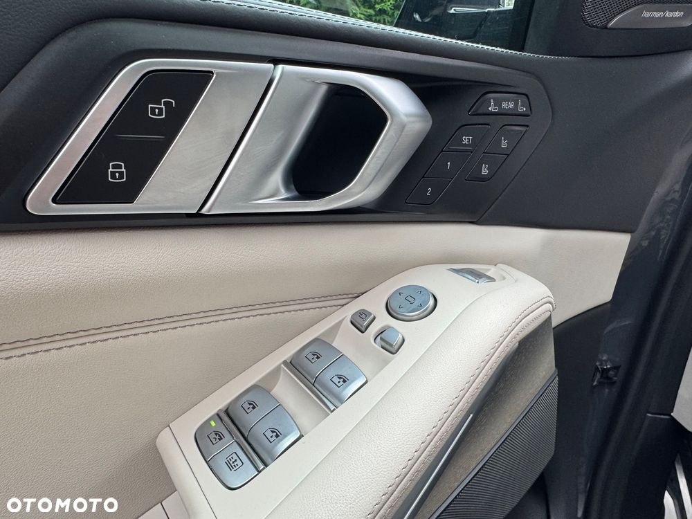 BMW X7 M50d sport - 11