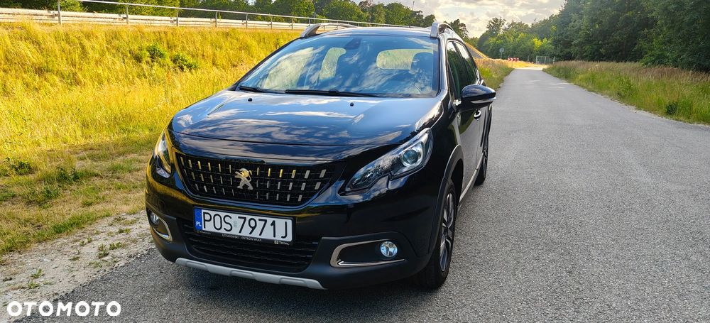 Peugeot 2008 1.2 Pure Tech GPF Allure S&S EAT6 - 23
