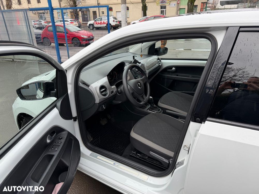 Volkswagen up! Standard - 7