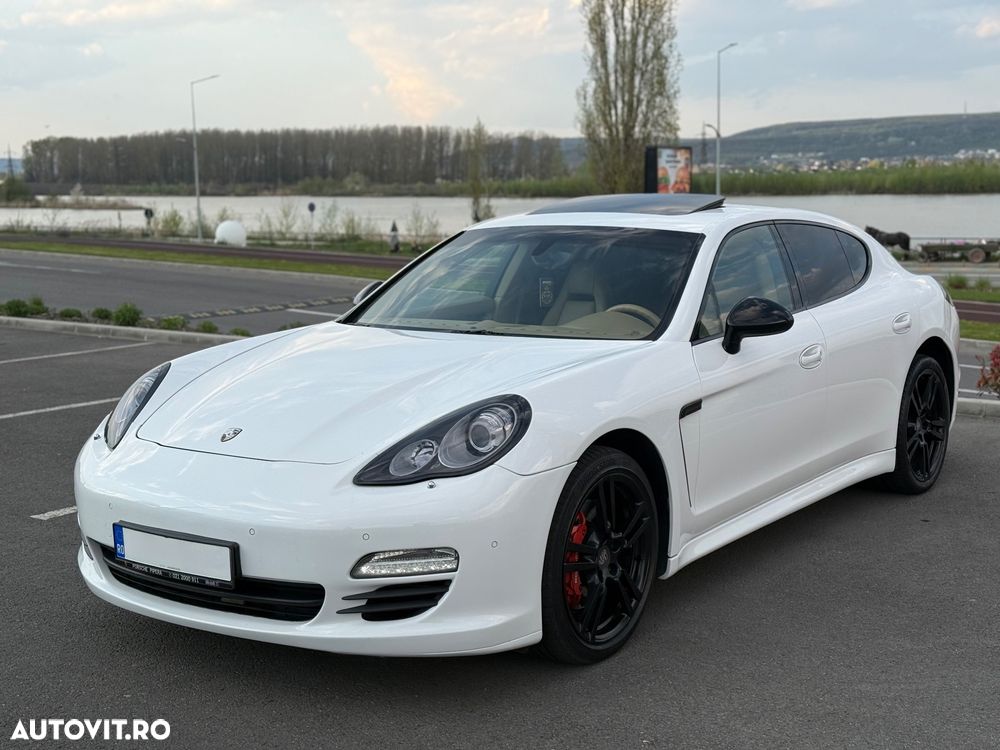 Porsche Panamera - 1