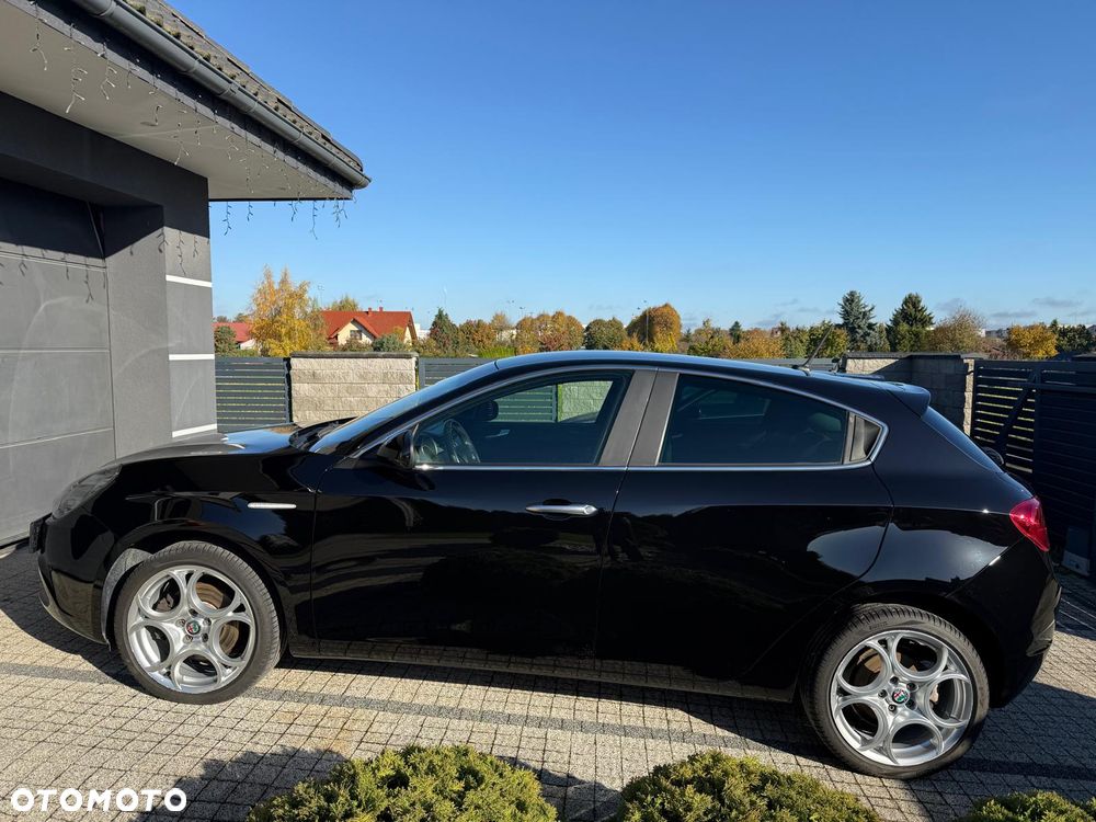 Alfa Romeo Giulietta 2017 photo 5