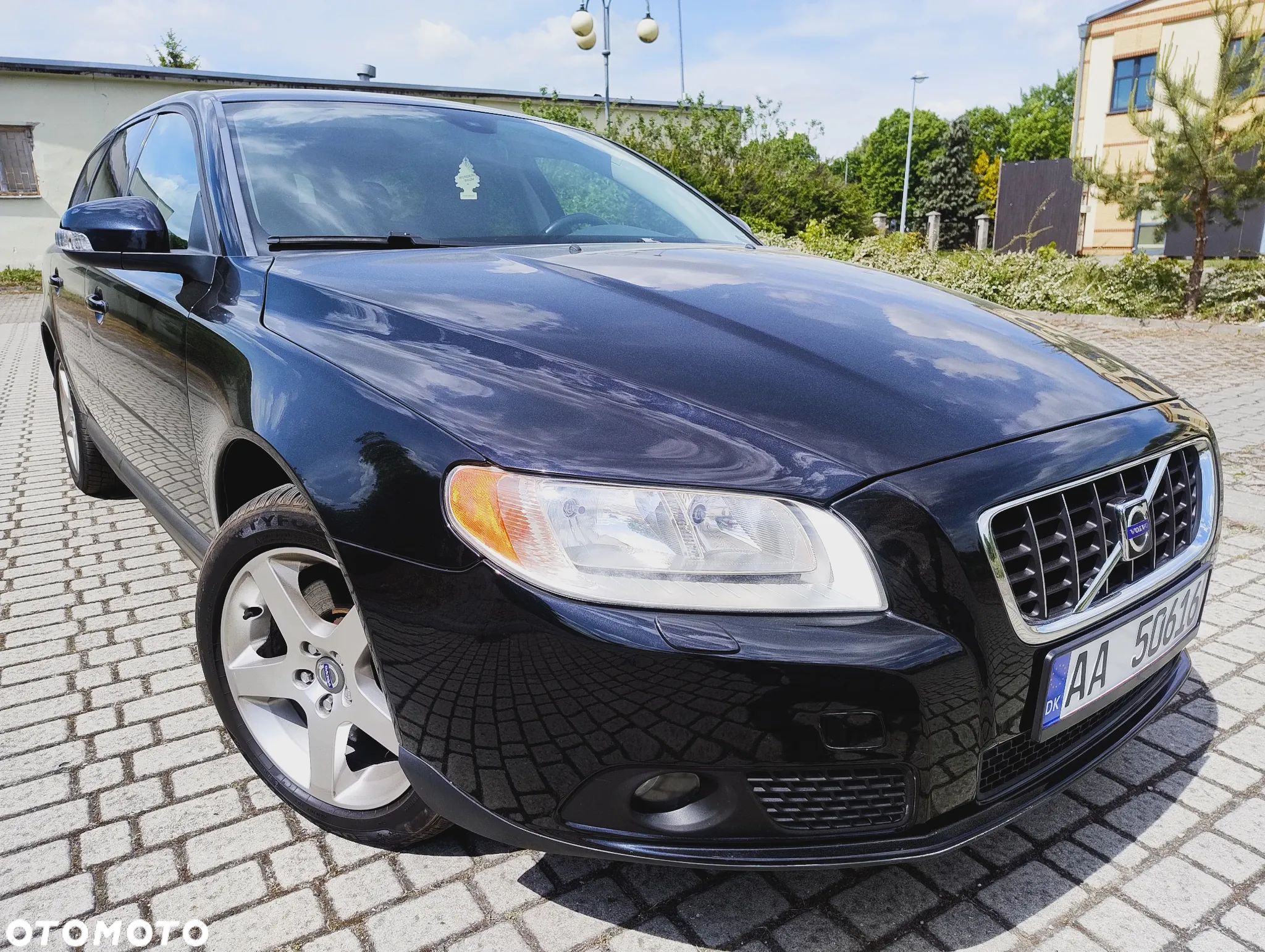 Volvo V70 2.5T Summum - 1
