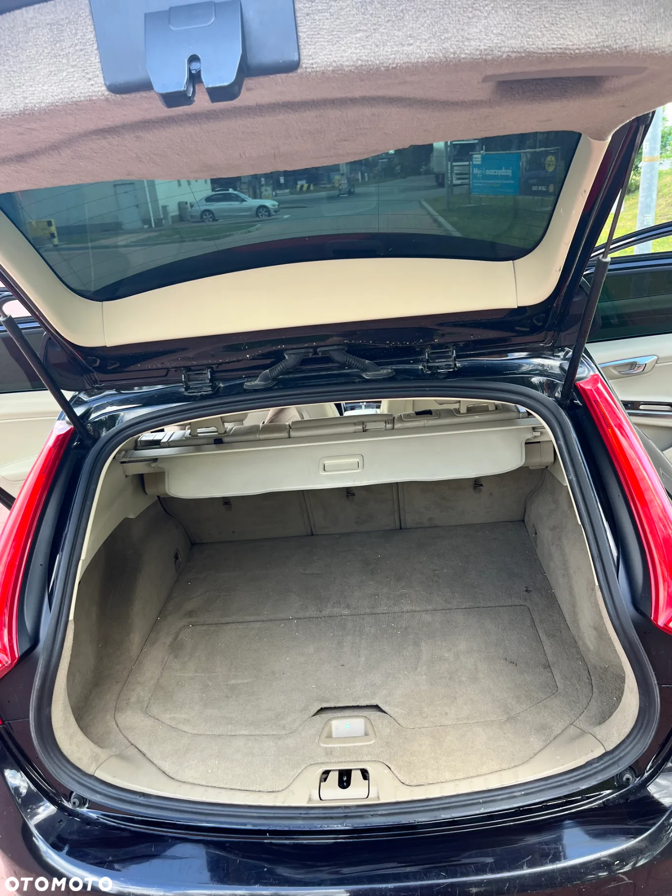 Volvo V60 D3 Geartronic Summum - 4