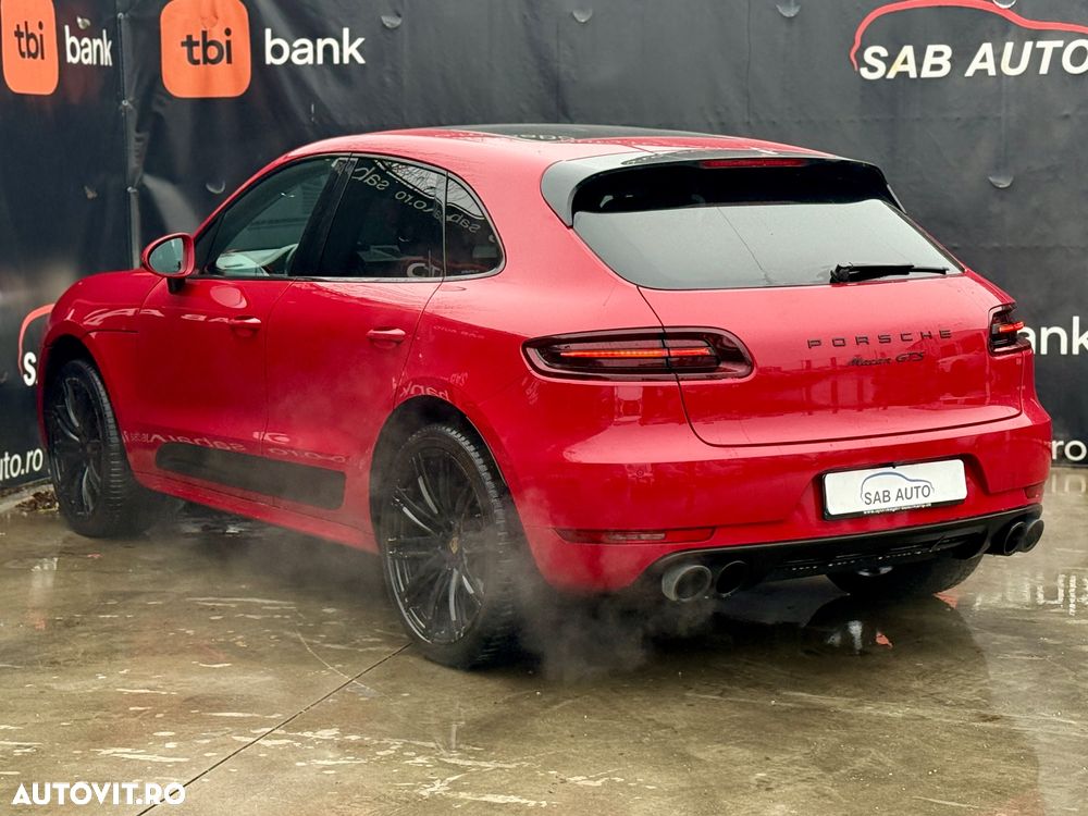 Porsche Macan - 4
