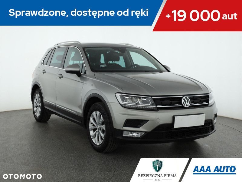 Volkswagen Tiguan - 1