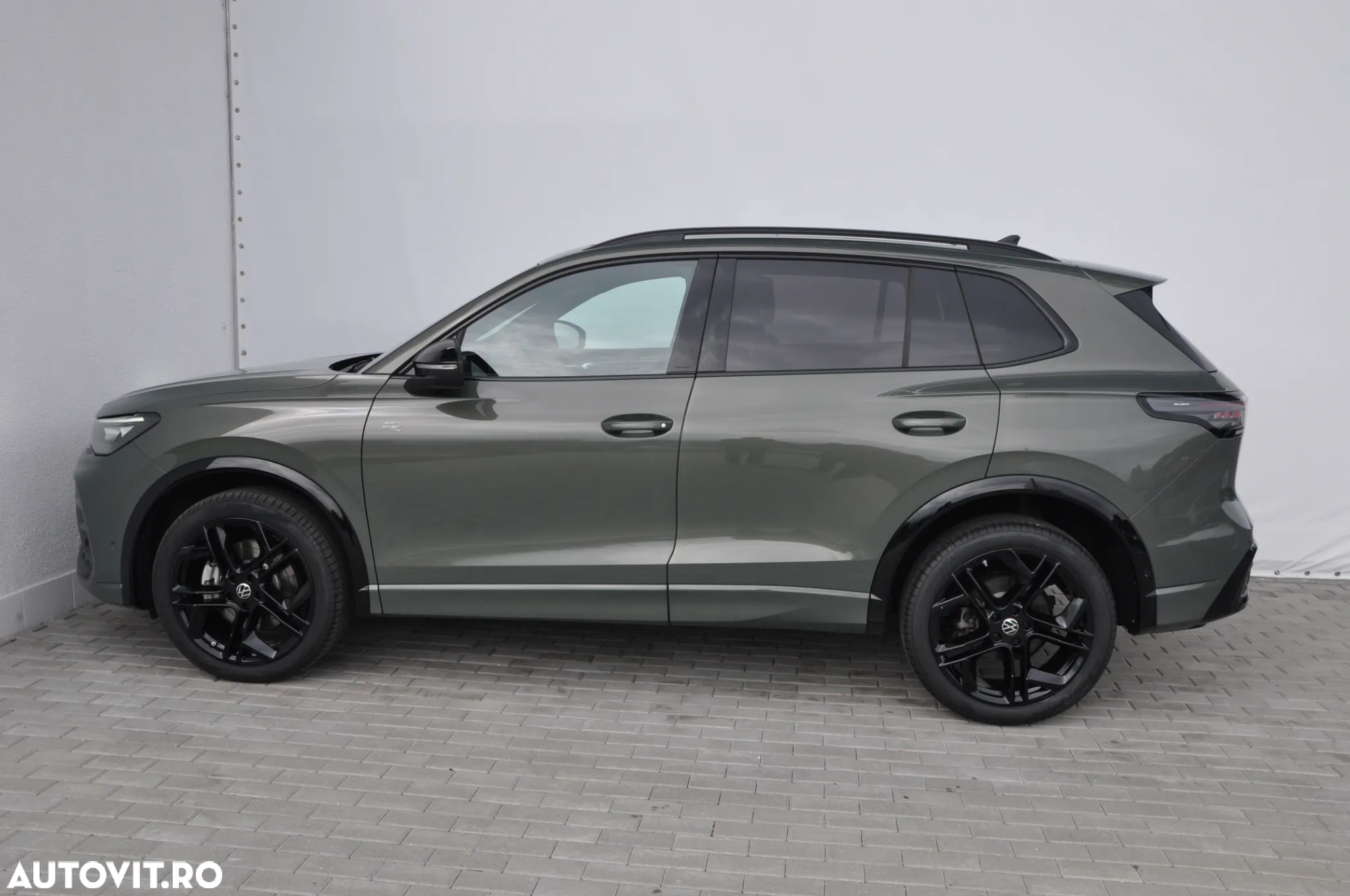 Volkswagen Tiguan 2.0 TDI DSG 4Motion R-Line - 2
