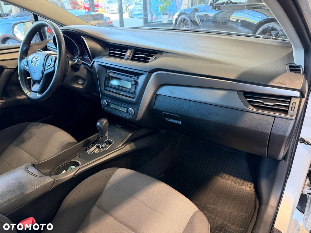 Toyota Avensis 1.8 Premium MS - 15