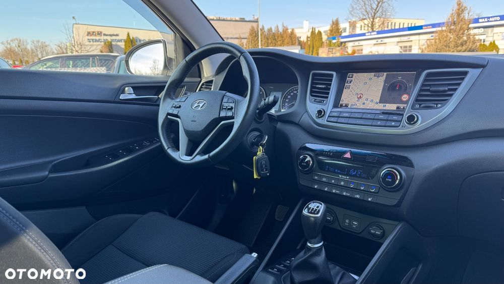 Hyundai Tucson blue 1.7 CRDi 2WD Style - 32