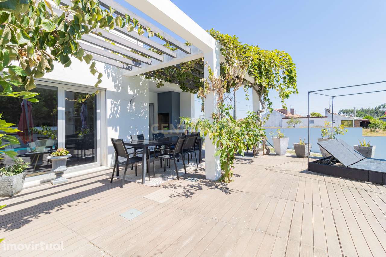 Casa de Luxo com Jardim e Piscina em Marinha Grande - Grande imagem: 3/38