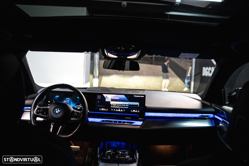 BMW i5 eDrive40 Pack Desportivo M Pro - 23
