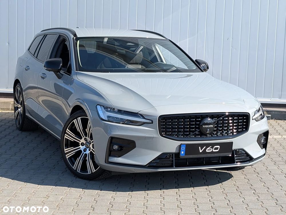 Volvo V60 B4 B DKG Plus Dark - 12