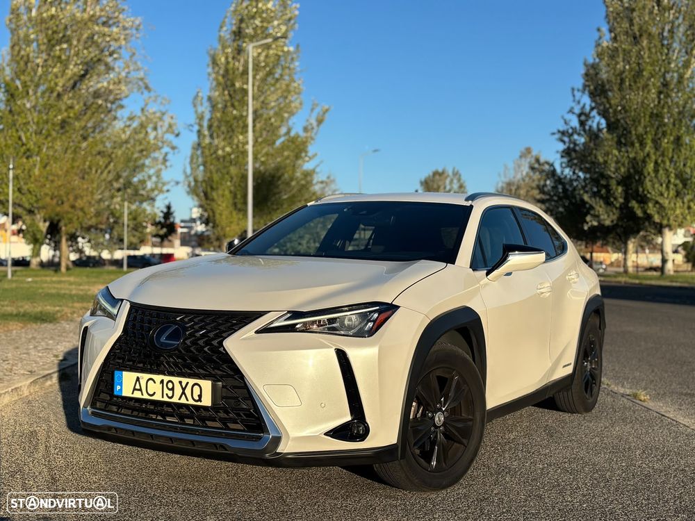 Lexus UX 250h Executive+ - 1