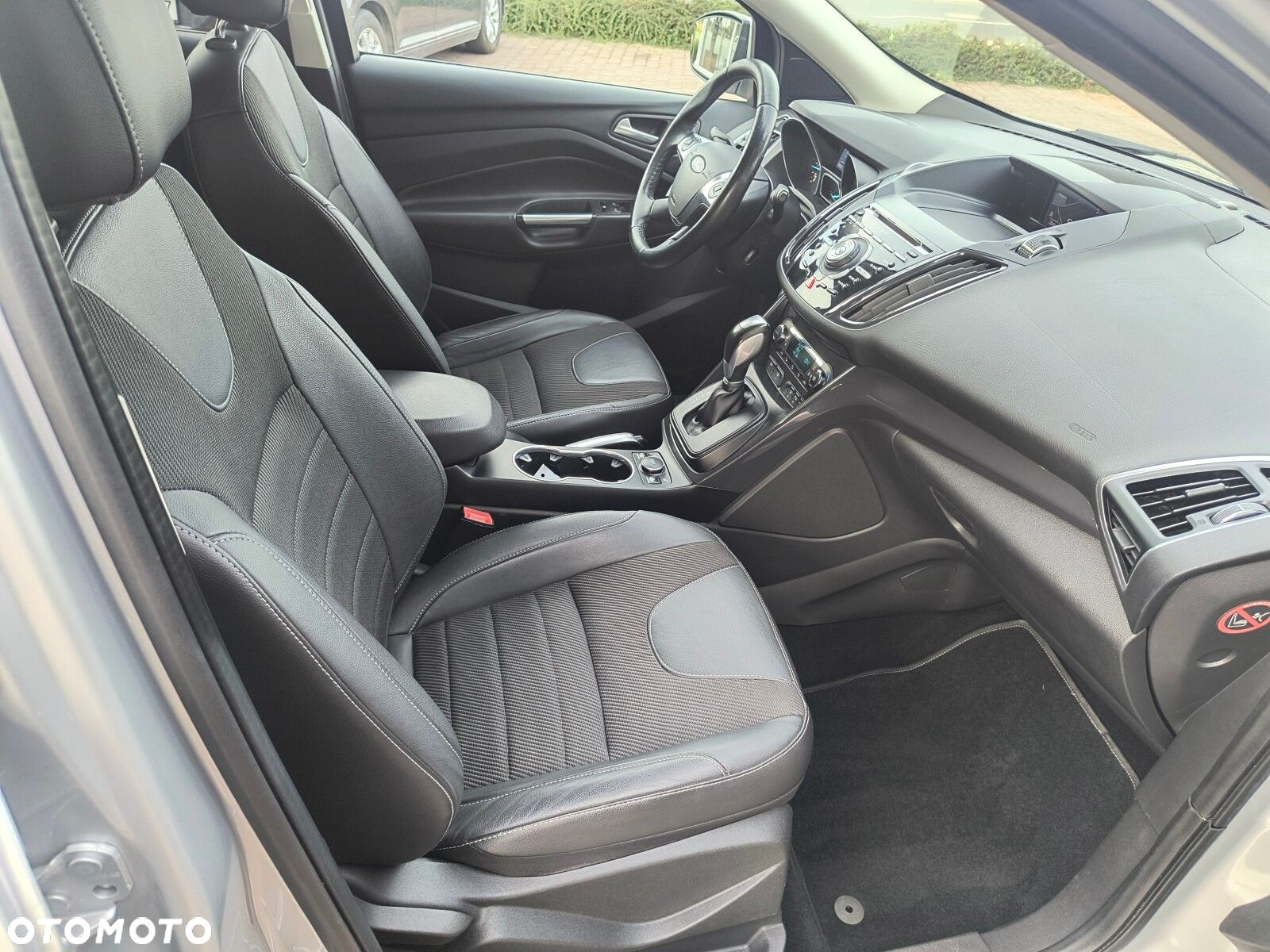 Ford Kuga 2.0 TDCi 4WD Titanium - 25