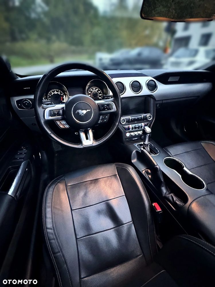 Ford Mustang 2.3 EcoBoost - 11