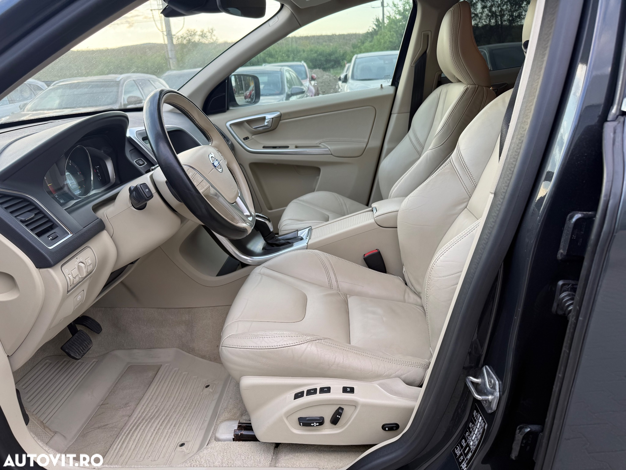 Volvo XC 60 D4 AWD Geartronic Summum - 11