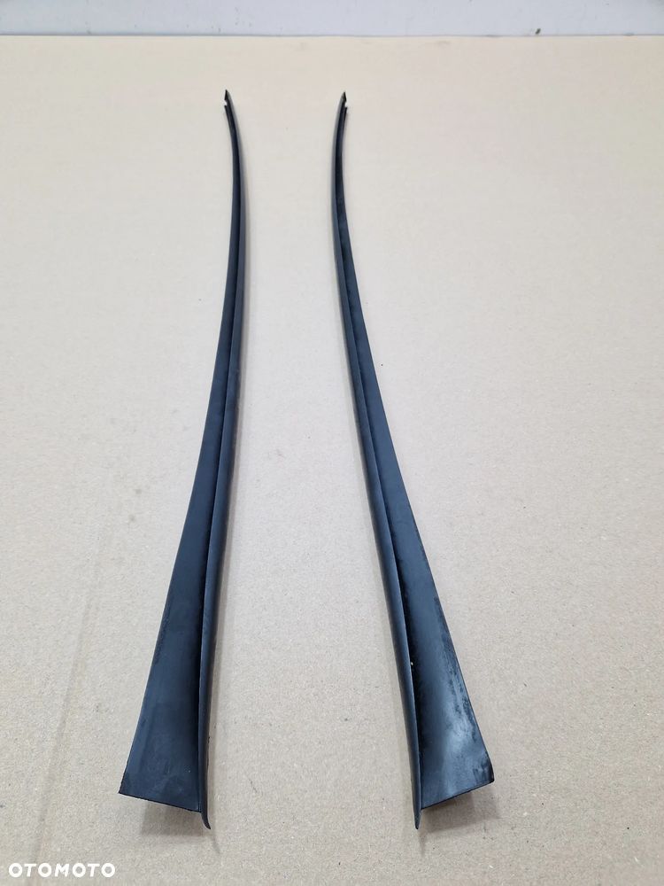 Listwa zgarniająca wodę przedniej szyby 5G0854327B 5G0854328B GOLF VII Oryginalna - 3