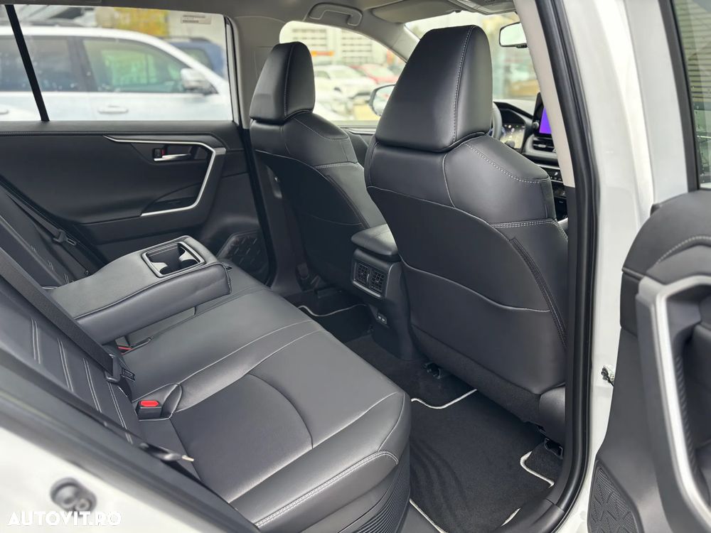 Toyota RAV4 - 12