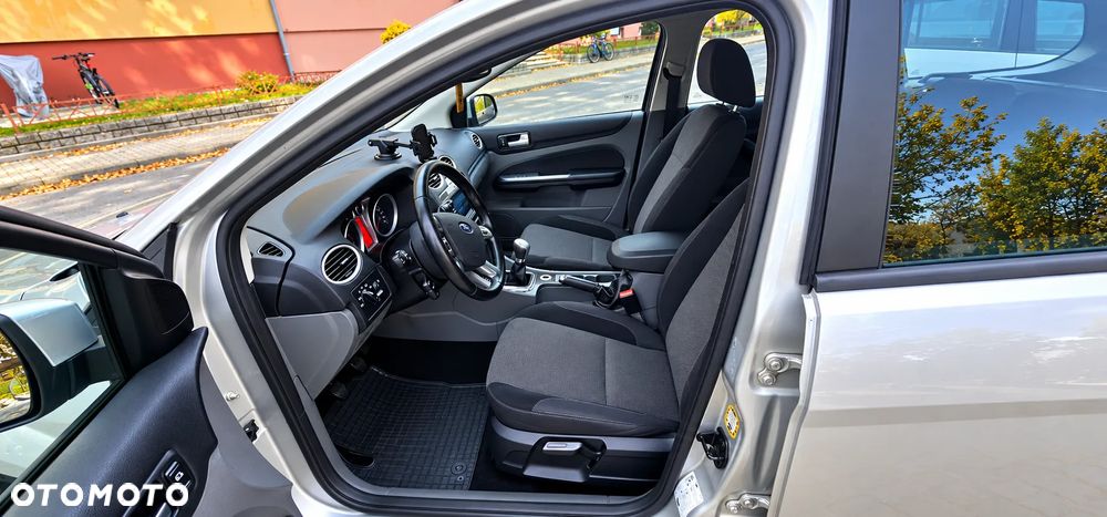 Ford Focus - 8