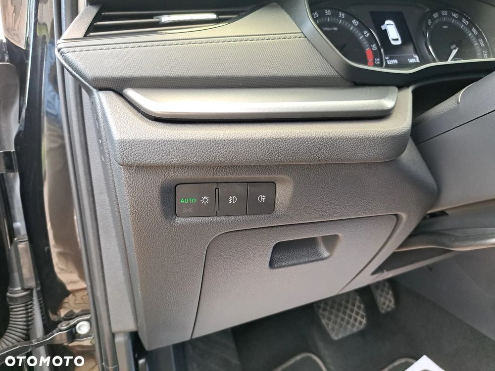 Skoda Octavia 2.0 TDI DSG Ambition - 24