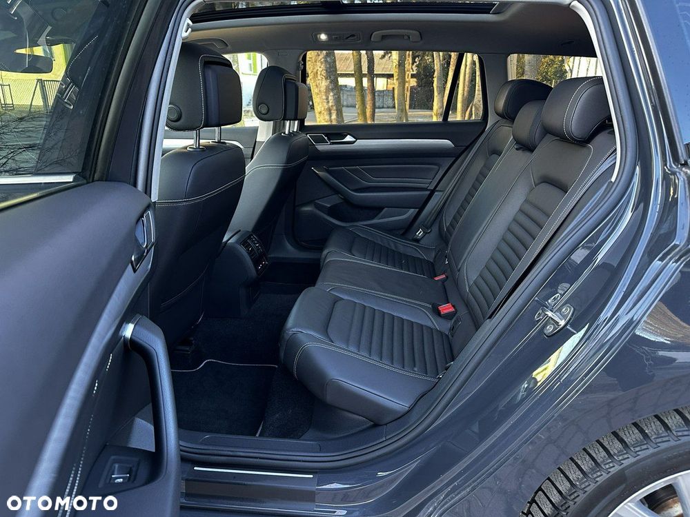 Volkswagen Passat - 16