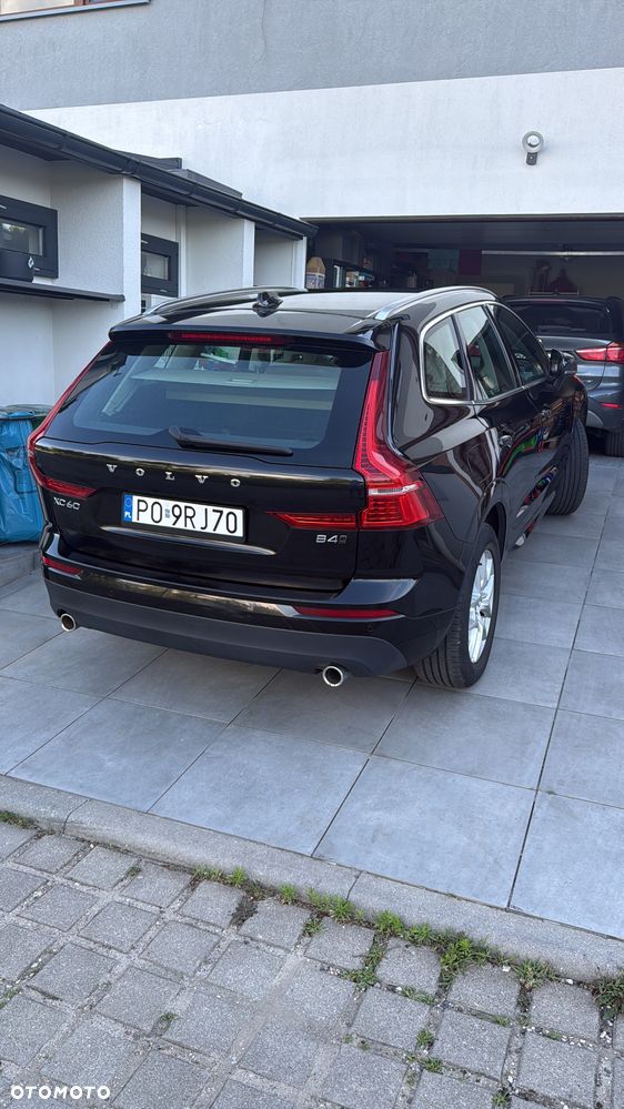 Volvo XC 60 B4 D Momentum - 12