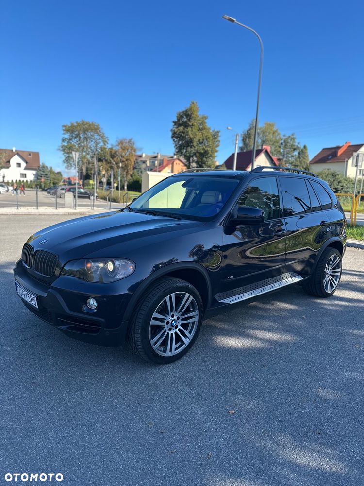 BMW X5 4.8i - 20