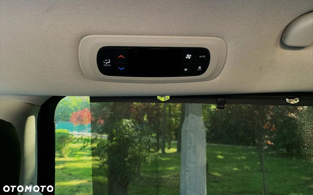 Chrysler Pacifica - 23