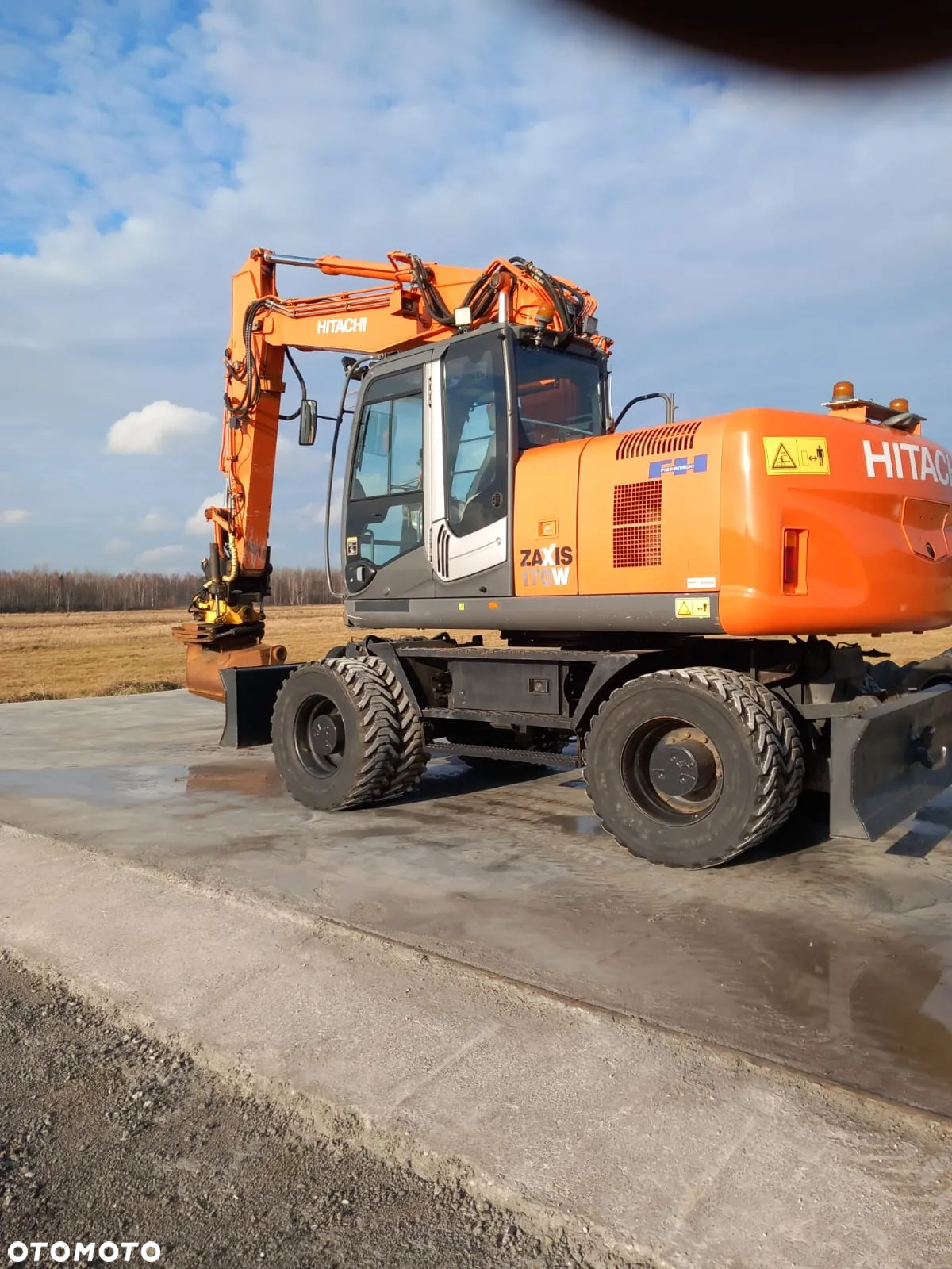 Hitachi 170 W Rototilt - 2