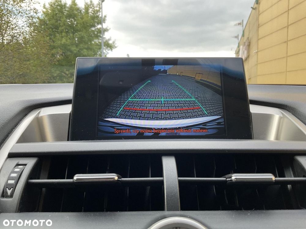 Lexus NX 300h Comfort AWD - 24