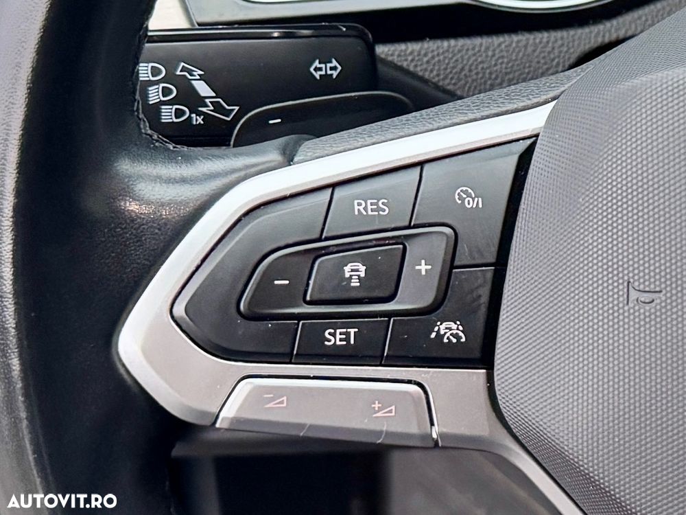 Volkswagen Passat 2.0 TDI DSG Highline - 13