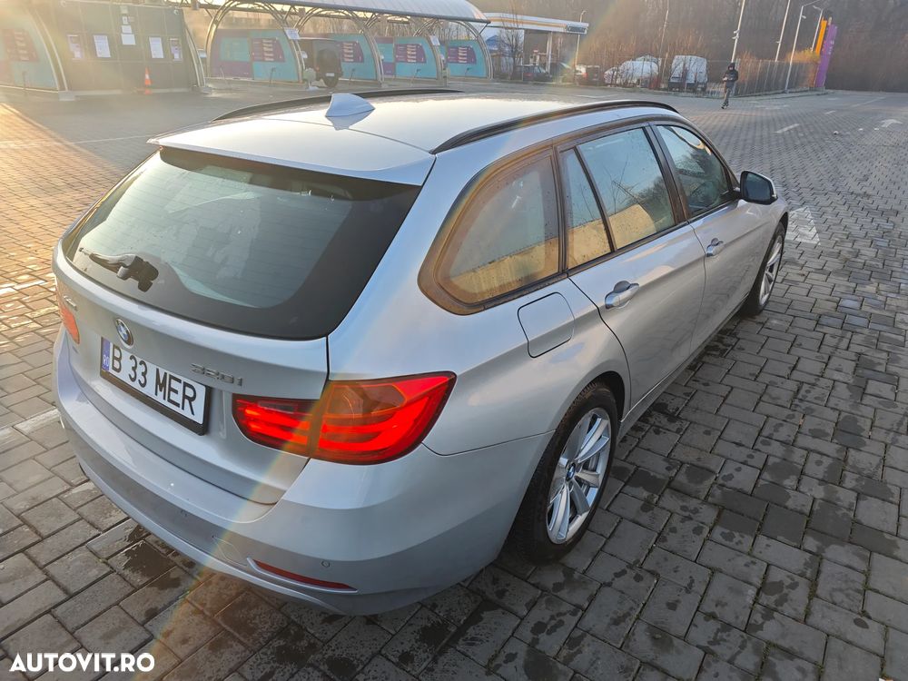 BMW Seria 3 320i Touring Aut. Modern Line - 4