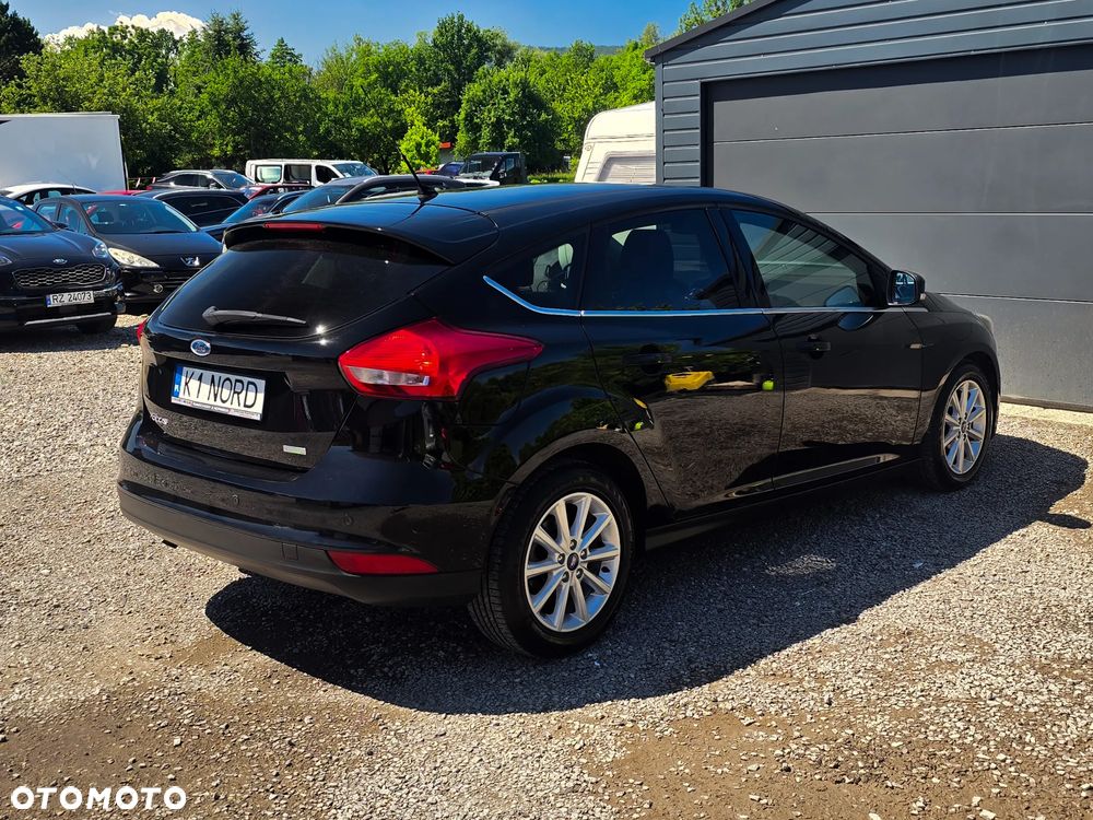 Ford Focus 1.0 EcoBoost Titanium - 12