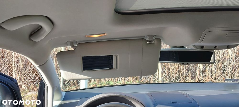 Volkswagen Touran 1.6 TDI DPF BlueMot Comfortline - 19