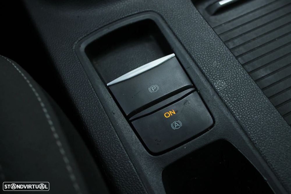 Ford Focus SW 1.5 TDCi EcoBlue Active - 24