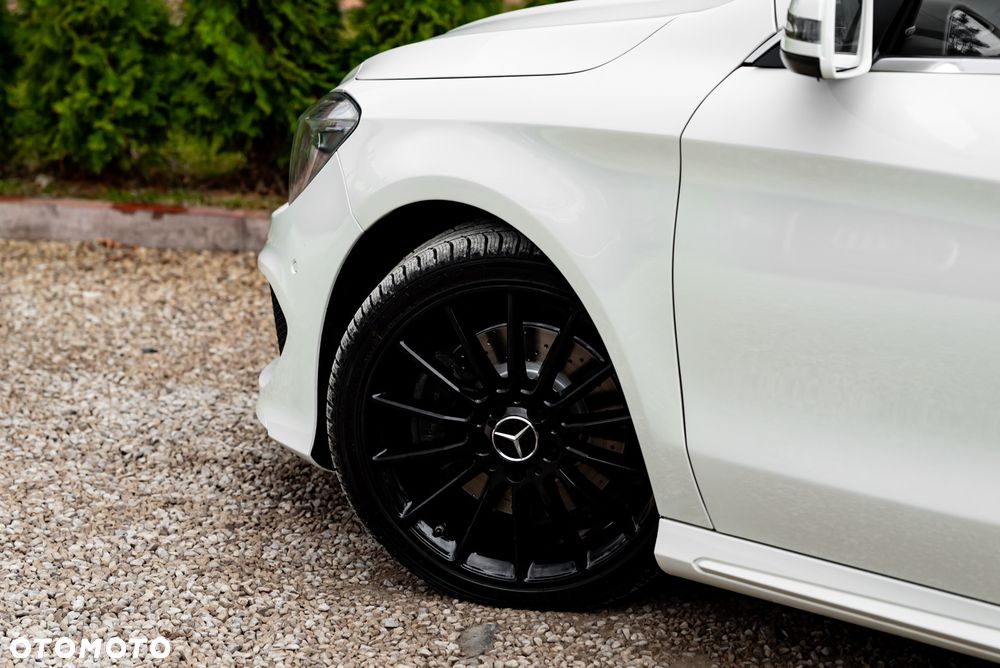 Mercedes-Benz CLA 250 4Matic 7G-DCT AMG Line - 15