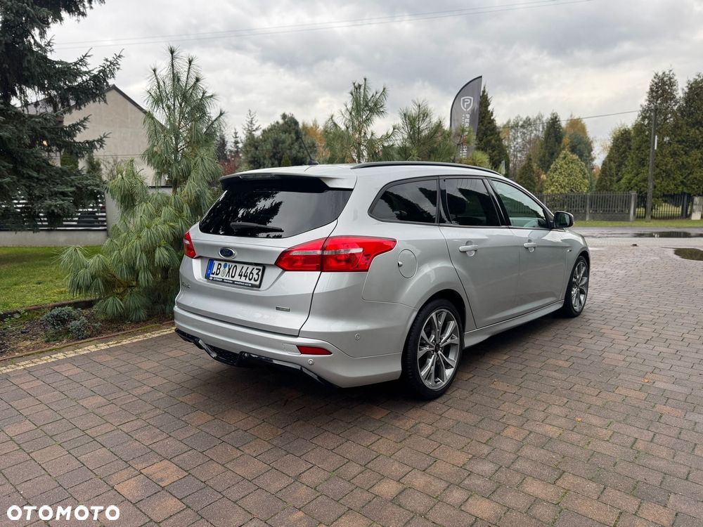 Ford Focus 1.0 EcoBoost ST-Line ASS PowerShift - 4