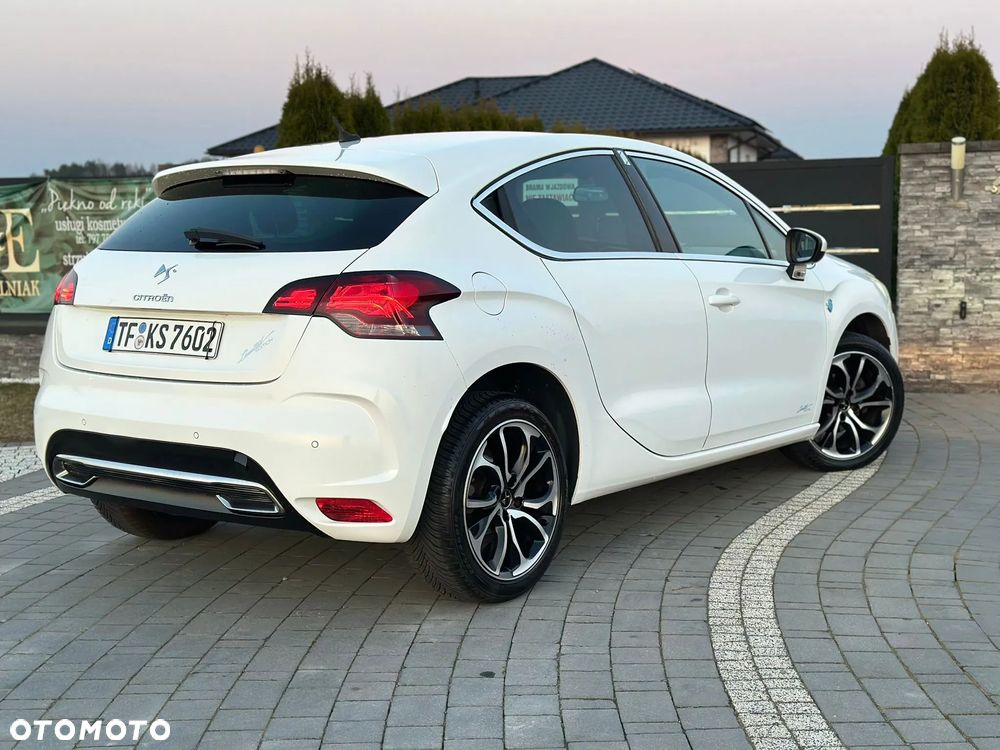 Citroën DS4 BlueHDi 120 S&S SoChic - 3