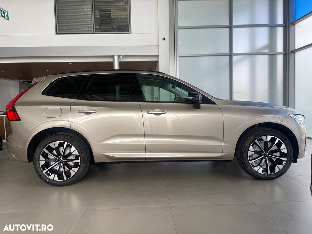 Volvo XC 60 B5 B AWD Ultra Dark - 4