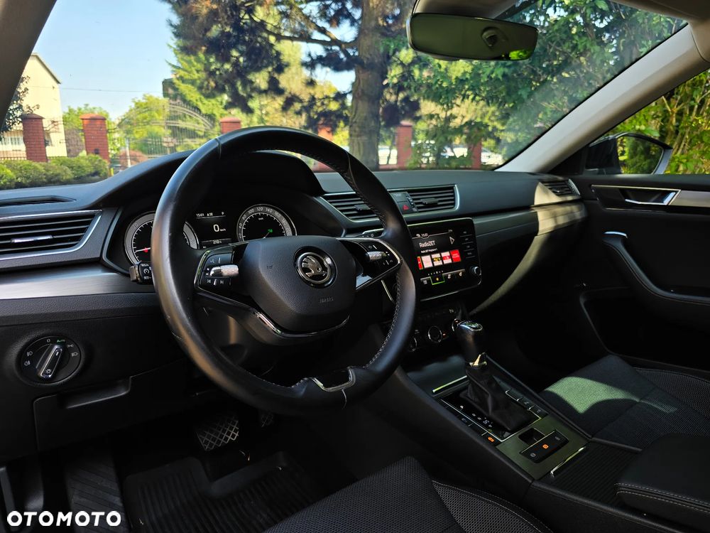 Skoda Superb 2.0 TDI SCR 4x4 Style DSG - 18