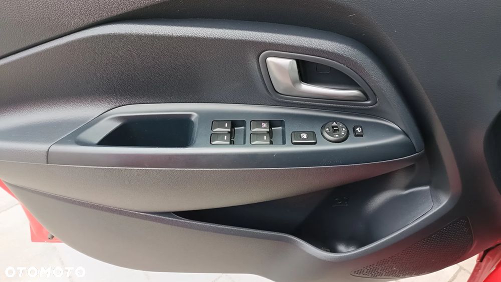 Kia Rio 1.4 Fifa World Cup Edition - 9