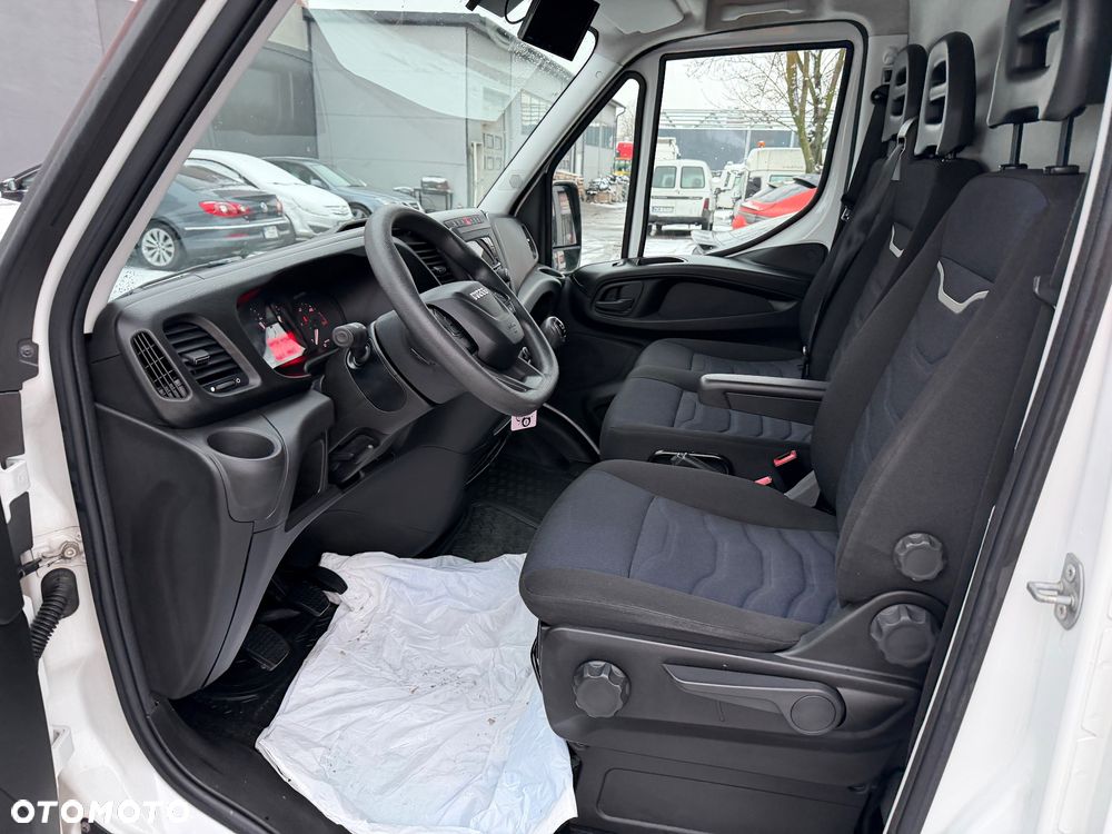 Iveco DAILY 35S16 L3H2 - 5