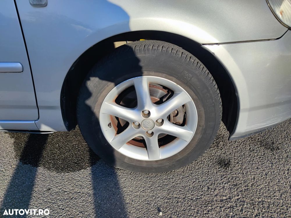 Toyota Corolla 2.0 D H/B Sol - 10