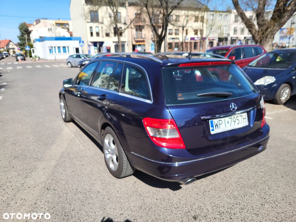 Mercedes-Benz Klasa C 220 CDI BlueEff 4-Matic Classic - 3