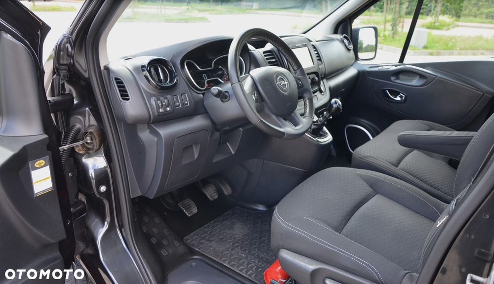 Opel Vivaro - 20